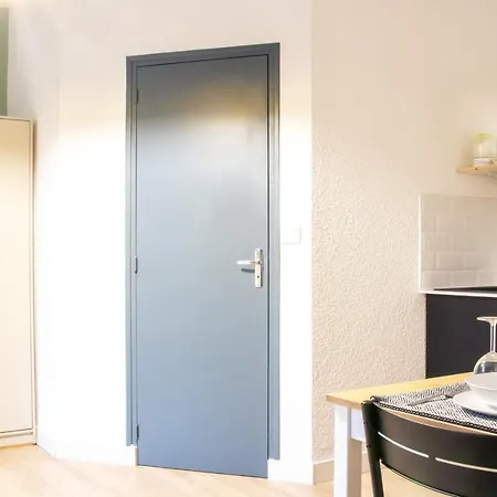 Le Blossac - Le Confort Au Coeur De Poitiers Apartamento *